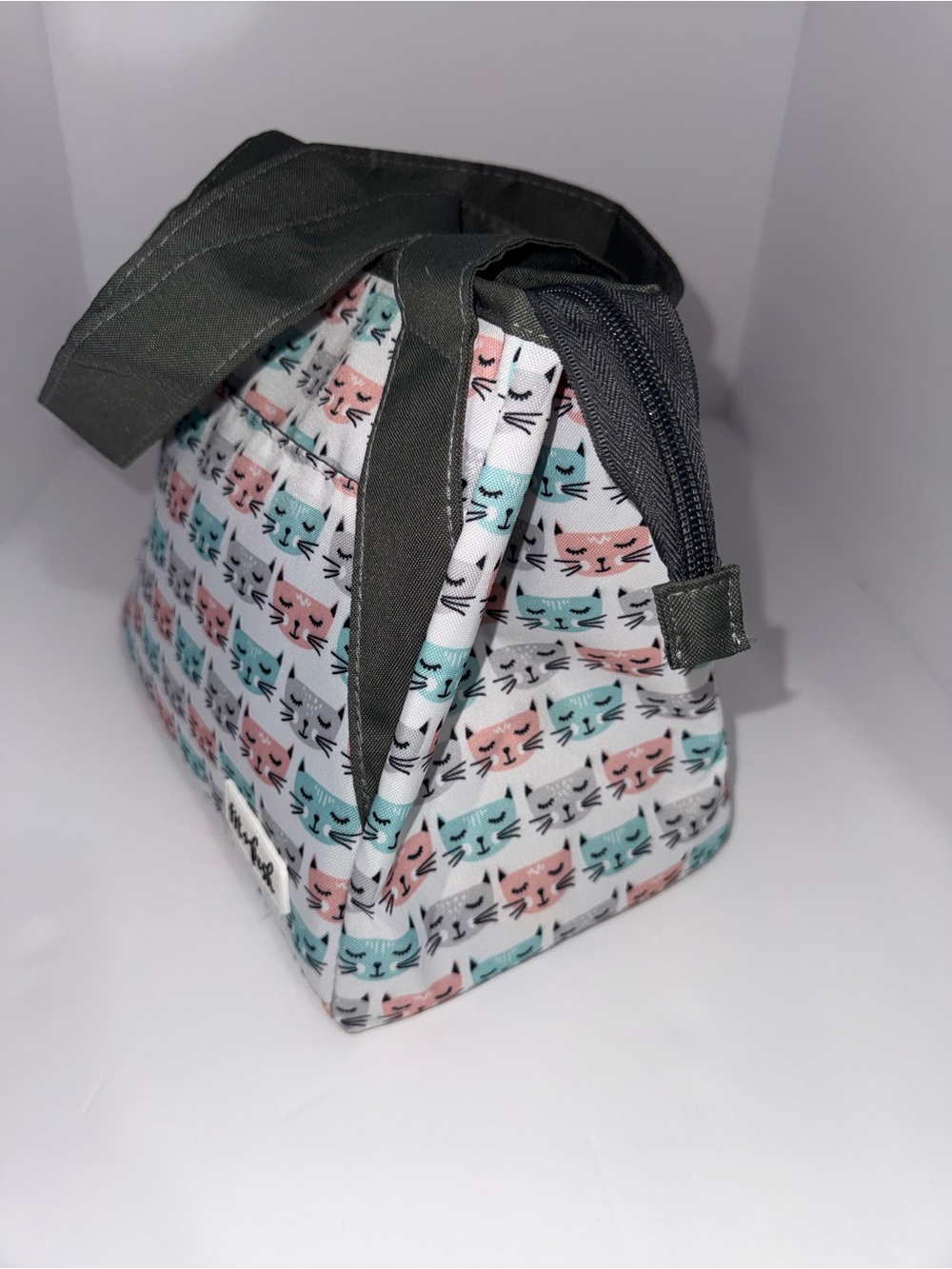 Fit + Fresh Insulated Lunch Bag with 2 Food Storage Containers – Cat Print - Picture 3 of 8